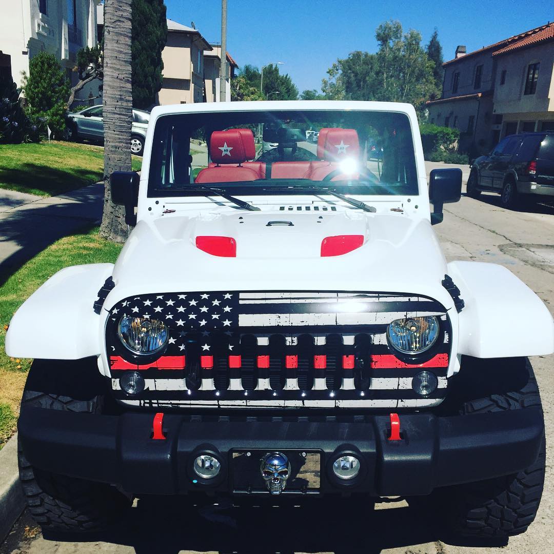 LA, I'm gonna miss you. This BEAST, I'll probably miss you more. Esp that.... license plate?! 💀👹🤘 #doorsoff @jeepofficial @jeep_wranglers #debutmusicvideo